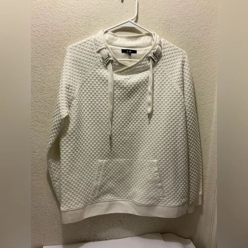 Yest Sweatshirt long  Sleeves Sz 6 US